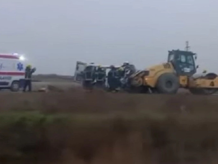 Kombi udario u radni valjak